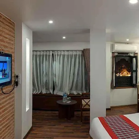 Kailash Kuti Inn